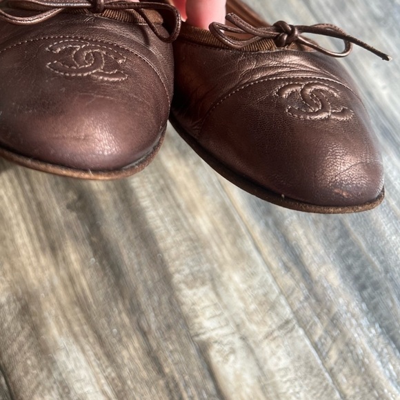 BRONZE CHANEL BALLET FLATS- SIZE 9 - Picture 3 of 5
